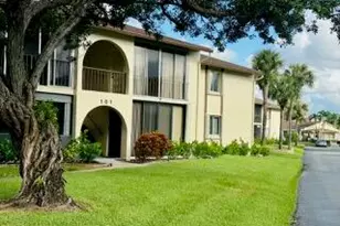 101 Lake Pine Cir, Greenacres, FL 33463 - Photo 3