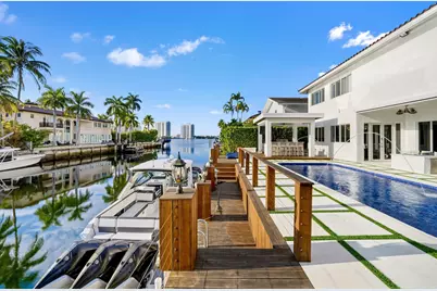 16430 NE 30th Avenue, North Miami Beach, FL 33160 - Photo 15