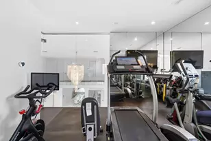 16430 NE 30th Ave, North Miami Beach, FL 33160 - Photo 23