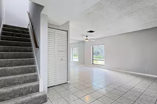 901 Sandtree Dr, Palm Beach Gardens, FL 33403 - Photo 5