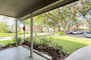 901 Sandtree Dr, Palm Beach Gardens, FL 33403 - Photo 3