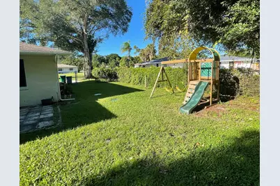2616 Newport Drive, Fort Pierce, FL 34982 - Photo 13