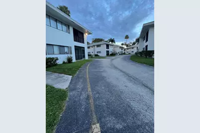 2550 SW 18th Terrace #1403, Fort Lauderdale, FL 33315 - Photo 5