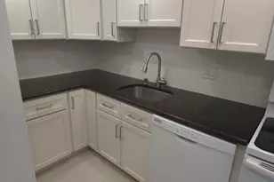 413 Greenbrier A, West Palm Beach, FL 33417 - Photo 3