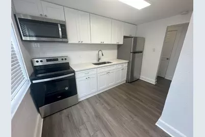 215 S Seacrest Boulevard, Boynton Beach, FL 33435 - Photo 1