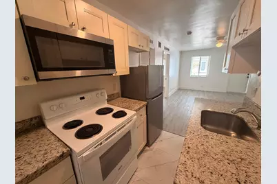 11 SW 6th Avenue #6, Delray Beach, FL 33444 - Photo 5