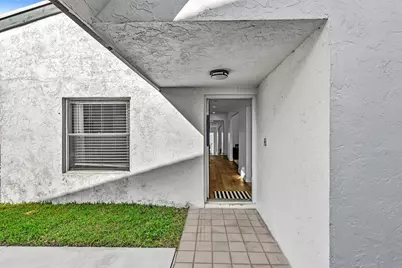 82 Baytree Circle, Boynton Beach, FL 33436 - Photo 3