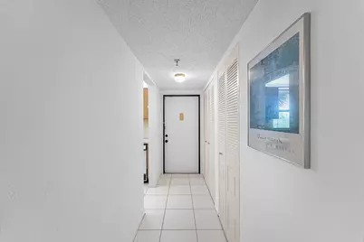 4700 Lucerne Lakes Blvd W #306, Lake Worth, FL 33467 - Photo 3