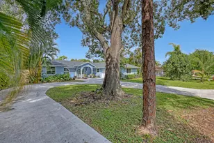 799 Huff Rd, Haverhill, FL 33415 - Photo 1