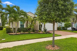 16159 Melogold Dr, The Acreage, FL 33470 - Photo 3