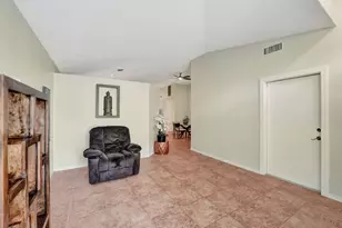 226 SW 206th Ave, Pembroke Pines, FL 33029 - Photo 7