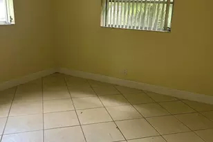 4331 NW 20th Ave NW, Oakland Park, FL 33309 - Photo 5