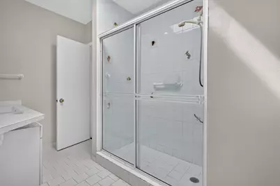 7500 W Treasure Drive, North Bay Village, FL 33141 - Photo 27