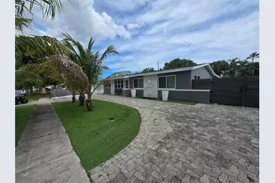 2340 NE 8th Avenue, Pompano Beach, FL 33064 - Photo 37