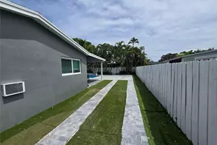 2340 NE 8th Ave, Pompano Beach, FL 33064 - Photo 31