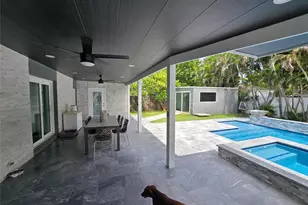 2340 NE 8th Ave, Pompano Beach, FL 33064 - Photo 7