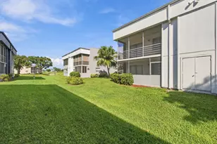186 Burgundy D, Delray Beach, FL 33484 - Photo 35