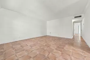 186 Burgundy D, Delray Beach, FL 33484 - Photo 9
