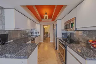 7000 Island Blvd, Aventura, FL 33160 - Photo 7