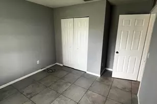 517 SW Fairway Ave, Port Saint Lucie, FL 34983 - Photo 21