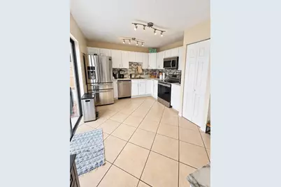 6057 Strawberry Lakes Circle, Lake Worth, FL 33463 - Photo 3