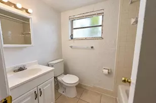 240 Croton Ave, Lantana, FL 33462 - Photo 13