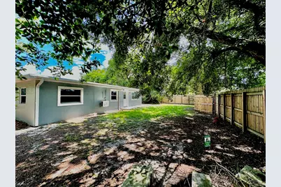 1279 NE 40th Place, Oakland Park, FL 33334 - Photo 23