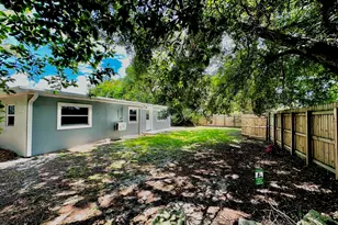1279 NE 40th Pl, Oakland Park, FL 33334 - Photo 23