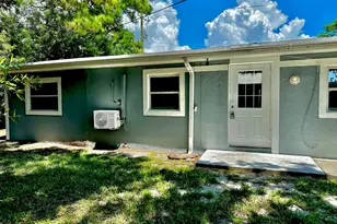 1279 NE 40th Pl, Oakland Park, FL 33334 - Photo 3