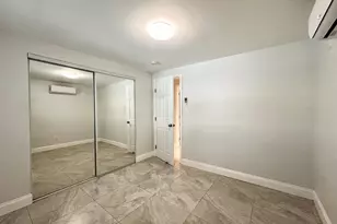 1279 NE 40th Pl, Oakland Park, FL 33334 - Photo 9
