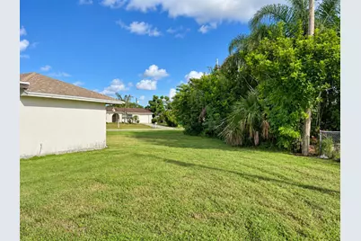411 SE Sunnydale Lane, Port Saint Lucie, FL 34983 - Photo 19