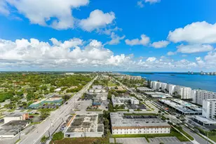 220 Lake Shore Dr, Lake Park, FL 33403 - Photo 31