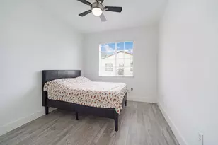 131 S E 7th Way, Pompano Beach, FL 33060 - Photo 17