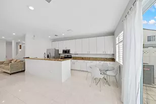 131 S E 7th Way, Pompano Beach, FL 33060 - Photo 5