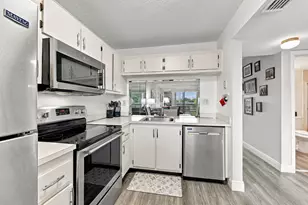 2635 NW 104th Ave, Sunrise, FL 33322 - Photo 3
