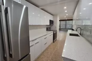 2421 N 40th Ave, Hollywood, FL 33021 - Photo 7