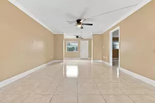 8285 Sunrise Lakes Blvd, Sunrise, FL 33322 - Photo 7