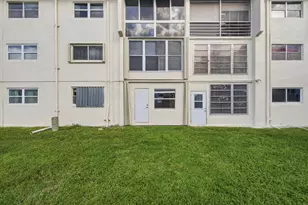 8285 Sunrise Lakes Blvd, Sunrise, FL 33322 - Photo 23