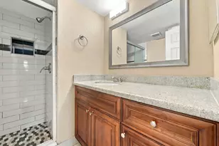 8285 Sunrise Lakes Blvd, Sunrise, FL 33322 - Photo 17