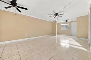 8285 Sunrise Lakes Blvd, Sunrise, FL 33322 - Photo 5