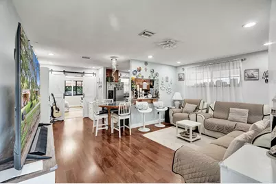 2610 NW 74th Avenue, Hollywood, FL 33024 - Photo 3