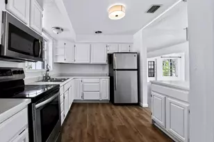 498 NE 28th Rd, Boca Raton, FL 33431 - Photo 9