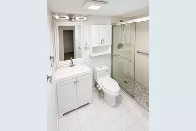 5160 Las Verdes Circle #103, Delray Beach, FL 33484 - Photo 3