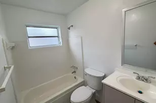 8361 NW 27th Pl, Sunrise, FL 33322 - Photo 21