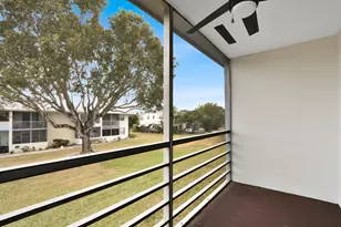 184 Norwich H, West Palm Beach, FL 33417 - Photo 9
