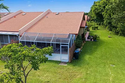 9815 Malvern Drive, Tamarac, FL 33321 - Photo 23