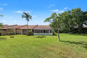 9815 Malvern Dr, Tamarac, FL 33321 - Photo 23