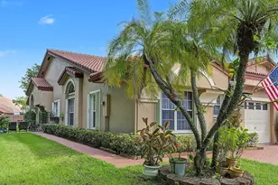 9815 Malvern Dr, Tamarac, FL 33321 - Photo 5
