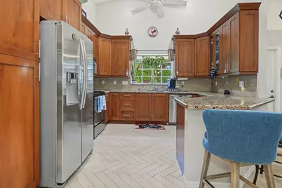 9815 Malvern Drive, Tamarac, FL 33321 - Photo 13