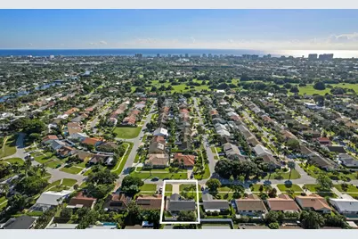 7969 W Country Club Boulevard, Boca Raton, FL 33487 - Photo 3